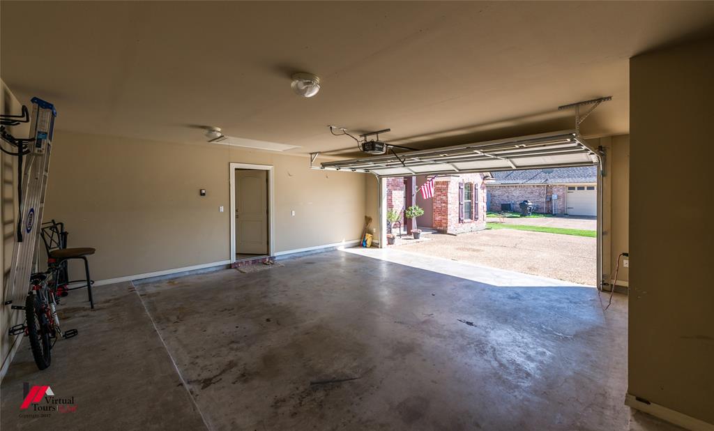 419 Half Moon Lane Property Photo 33