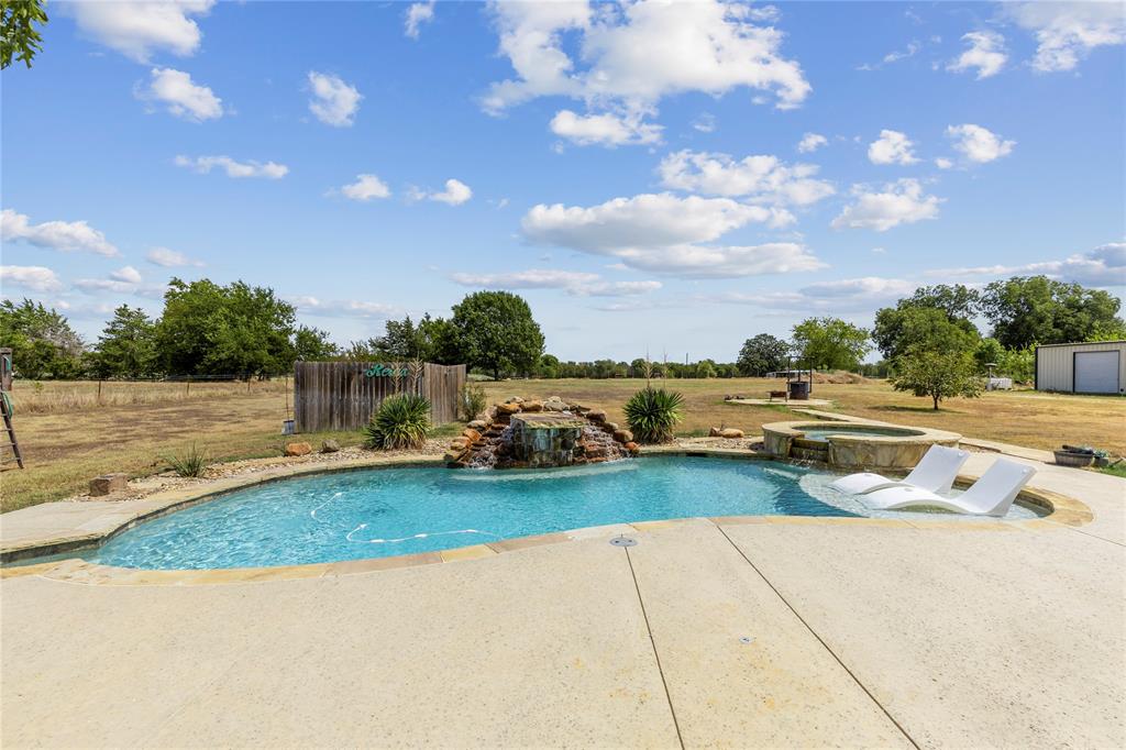 3595 County Road 1037 Property Photo 4