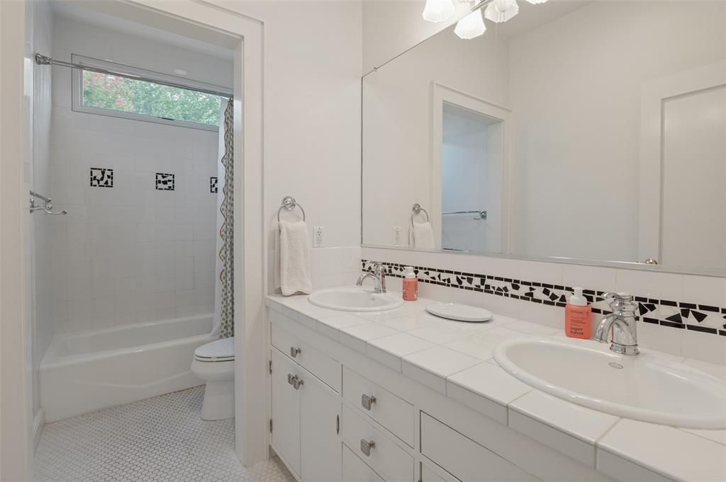 6015 Velasco Avenue Property Photo 16