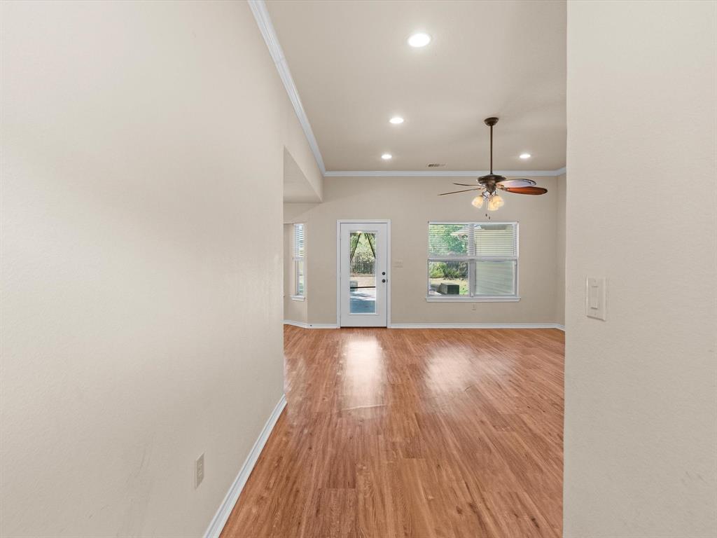 209 Main Street Property Photo 6