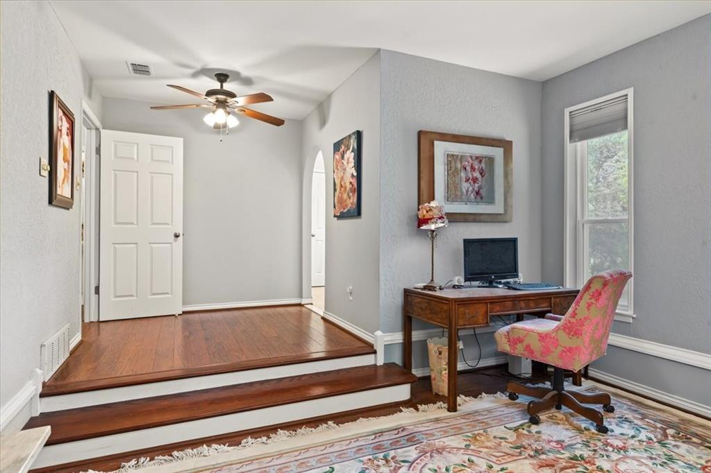 7816 Fairwood Court Property Photo 18