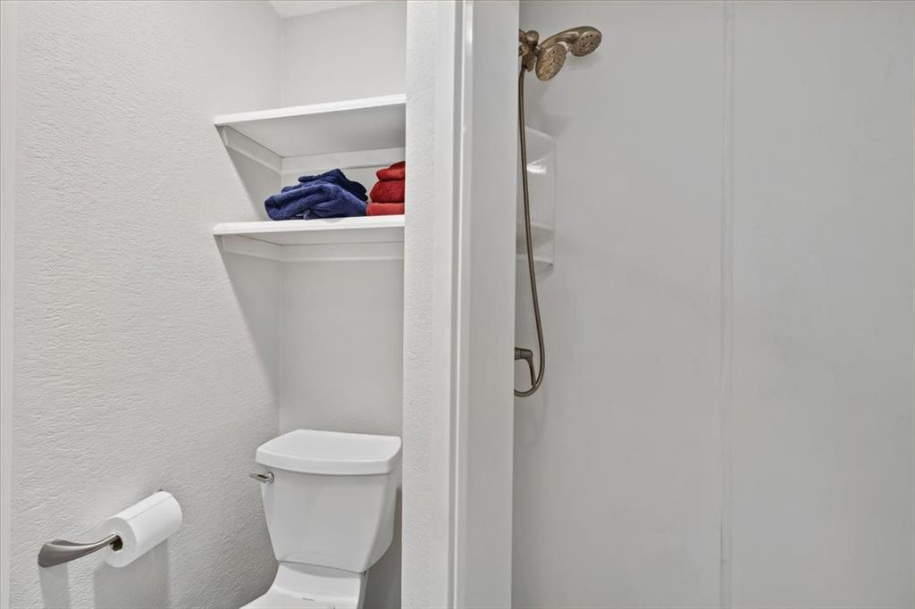 7816 Fairwood Court Property Photo 22