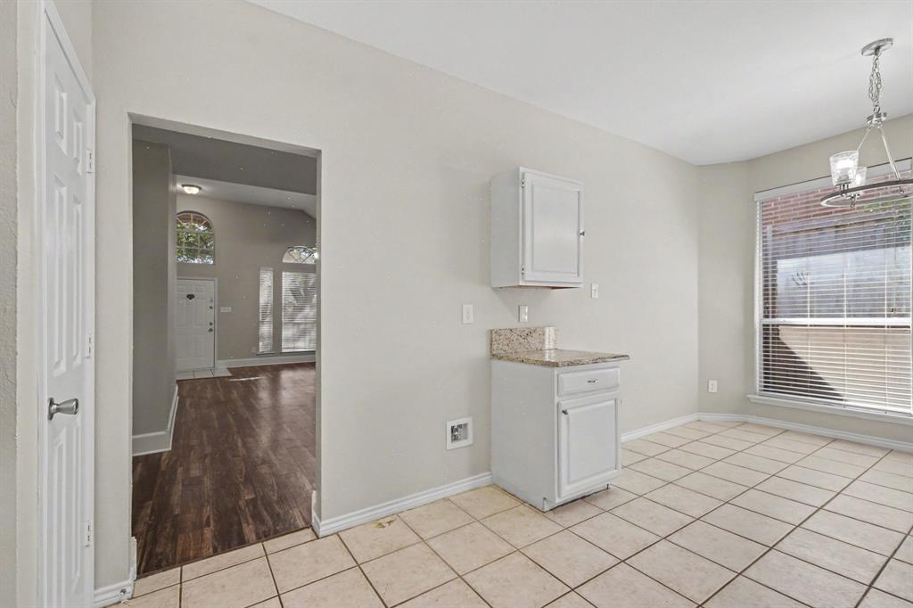 736 Fairlawn Street Property Photo 12