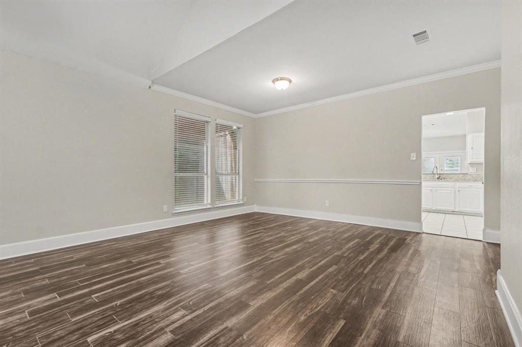 736 Fairlawn Street Property Photo 15