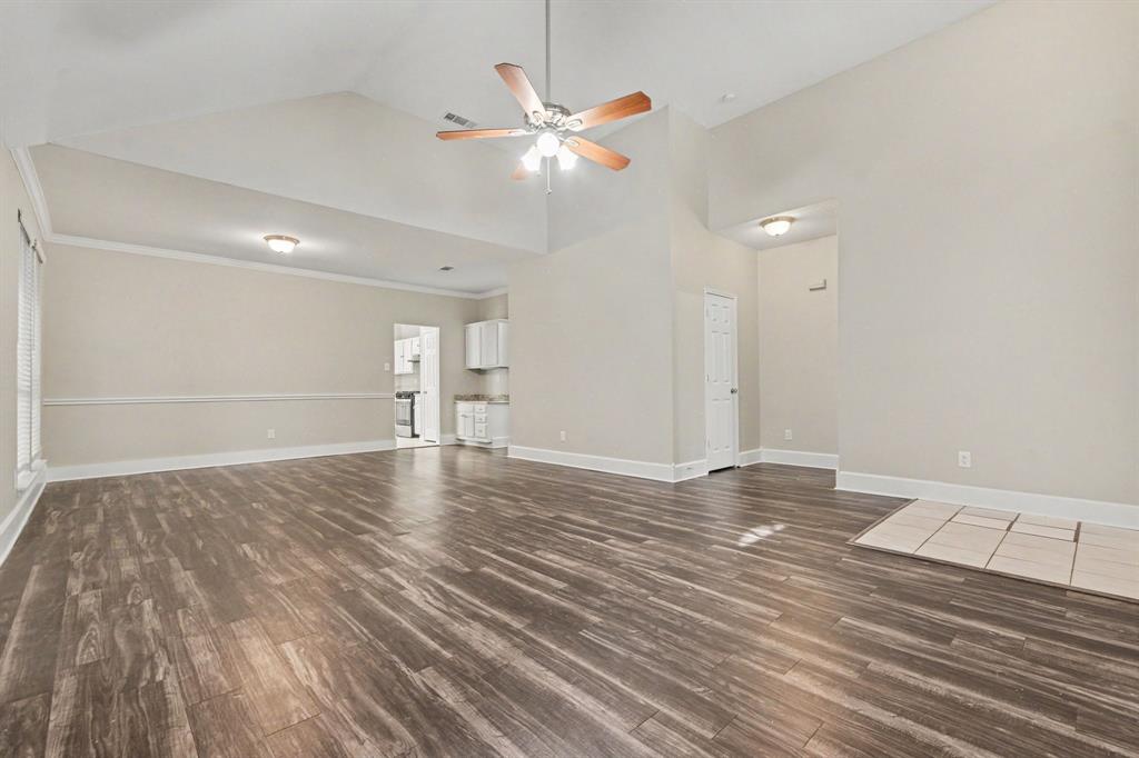 736 Fairlawn Street Property Photo 16