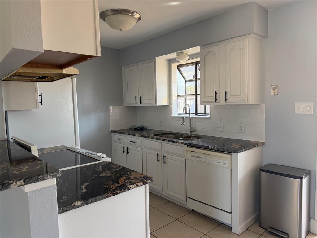 5033 Wagon Wheel Avenue Property Photo 3
