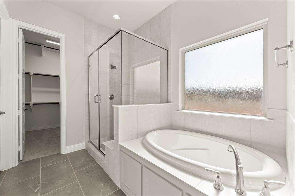 2704 Emerald Shallows Drive Property Photo 16