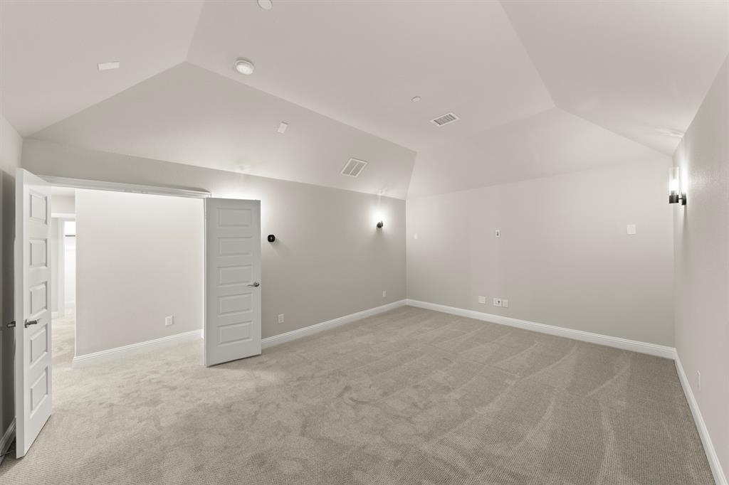 2704 Emerald Shallows Drive Property Photo 21