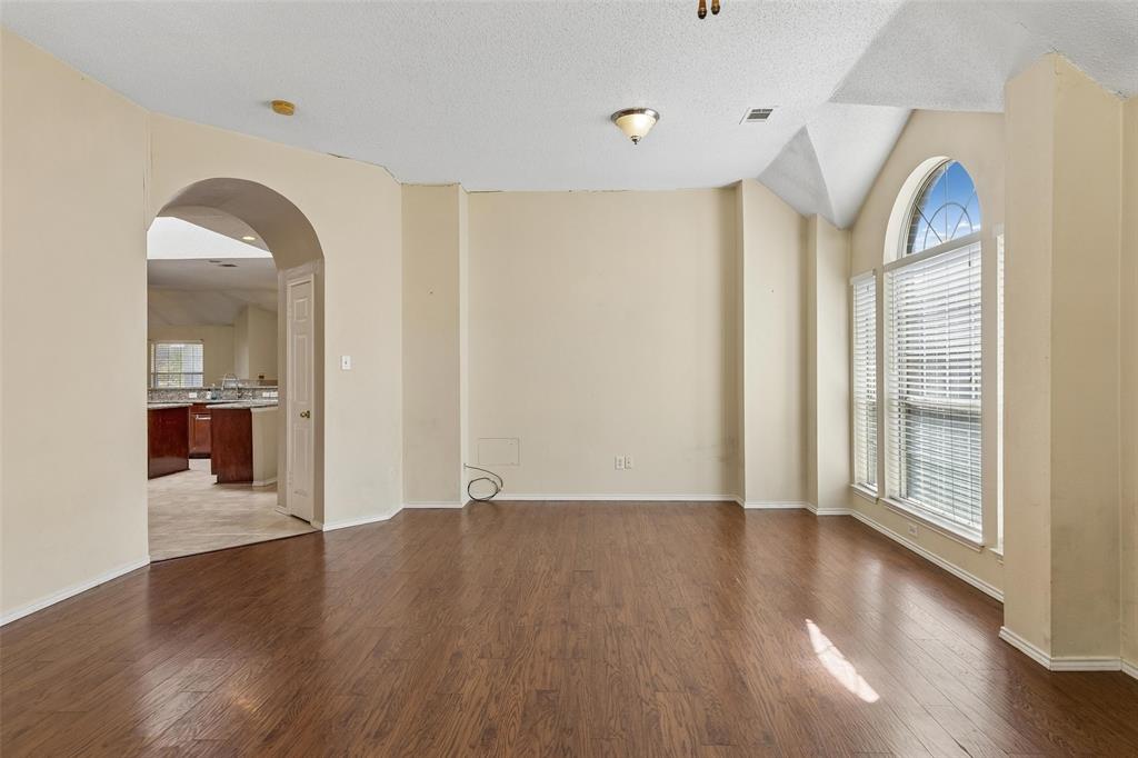 728 Lauren Way Property Photo 8