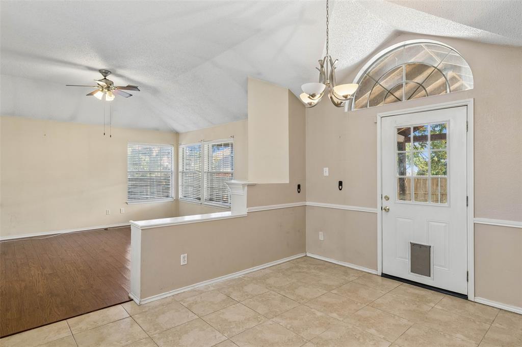 728 Lauren Way Property Photo 17