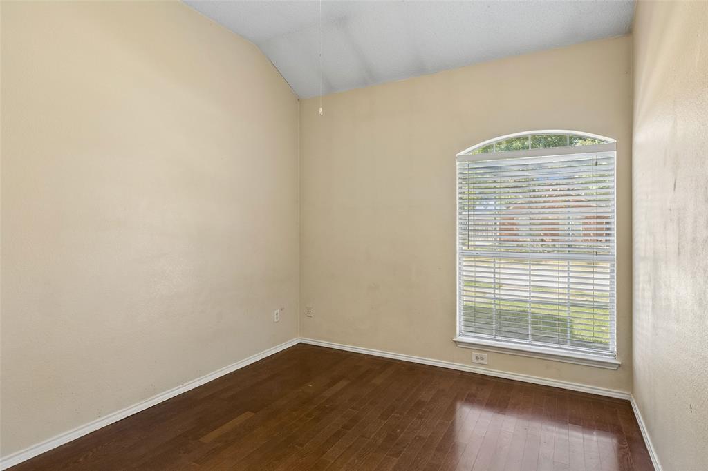 728 Lauren Way Property Photo 25