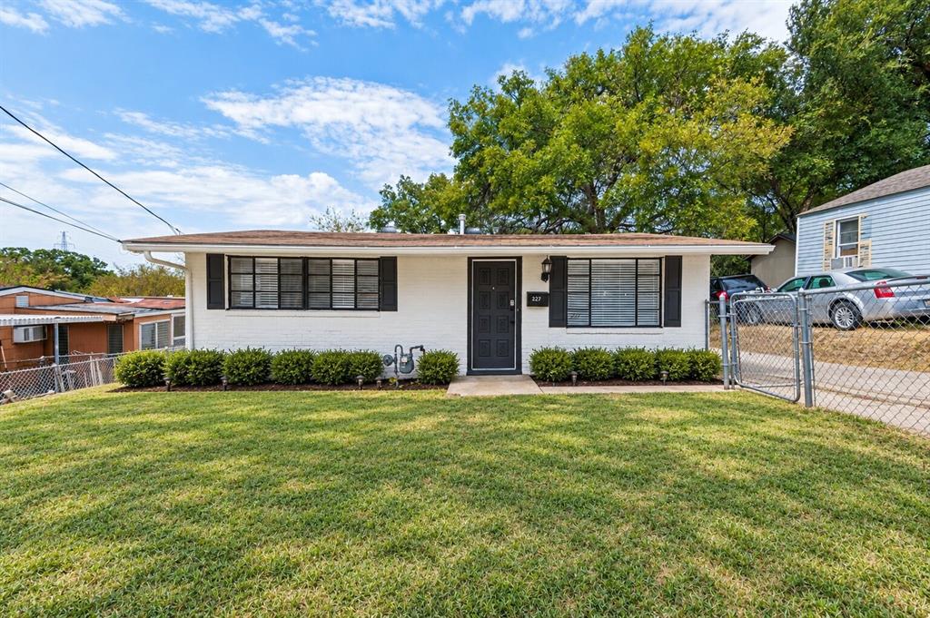 227 S Justin Avenue Property Photo 1