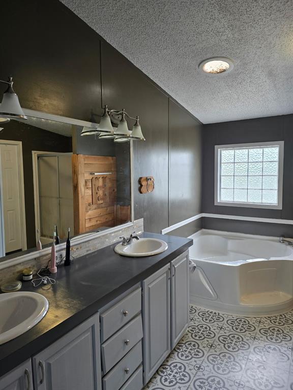 2901 Rolling Oaks Drive Property Photo 16