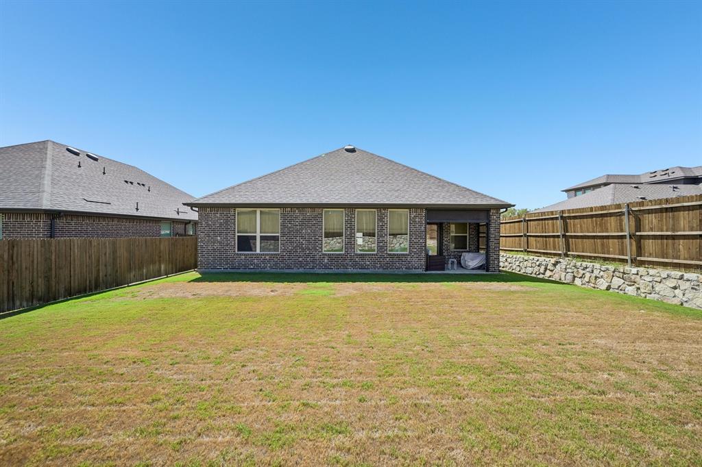 1612 Elle Lane Property Photo 13