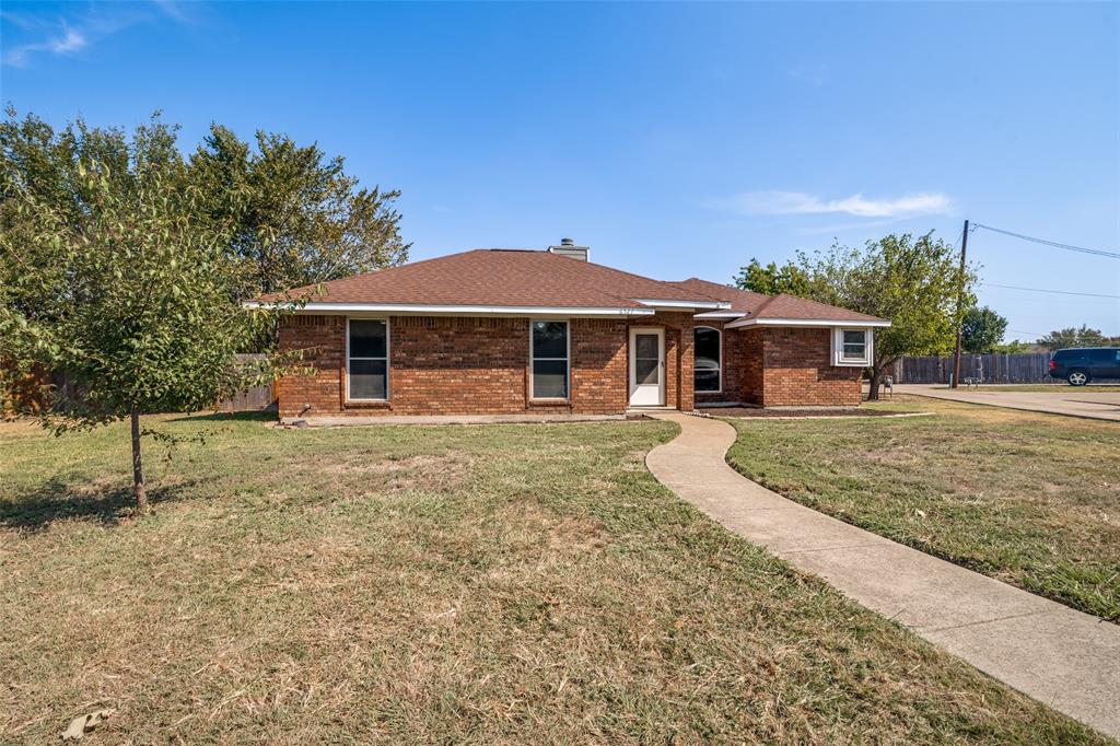 6527 Leasa Court Property Photo 1