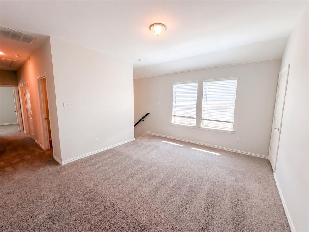 1448 Martingale Lane Property Photo 11