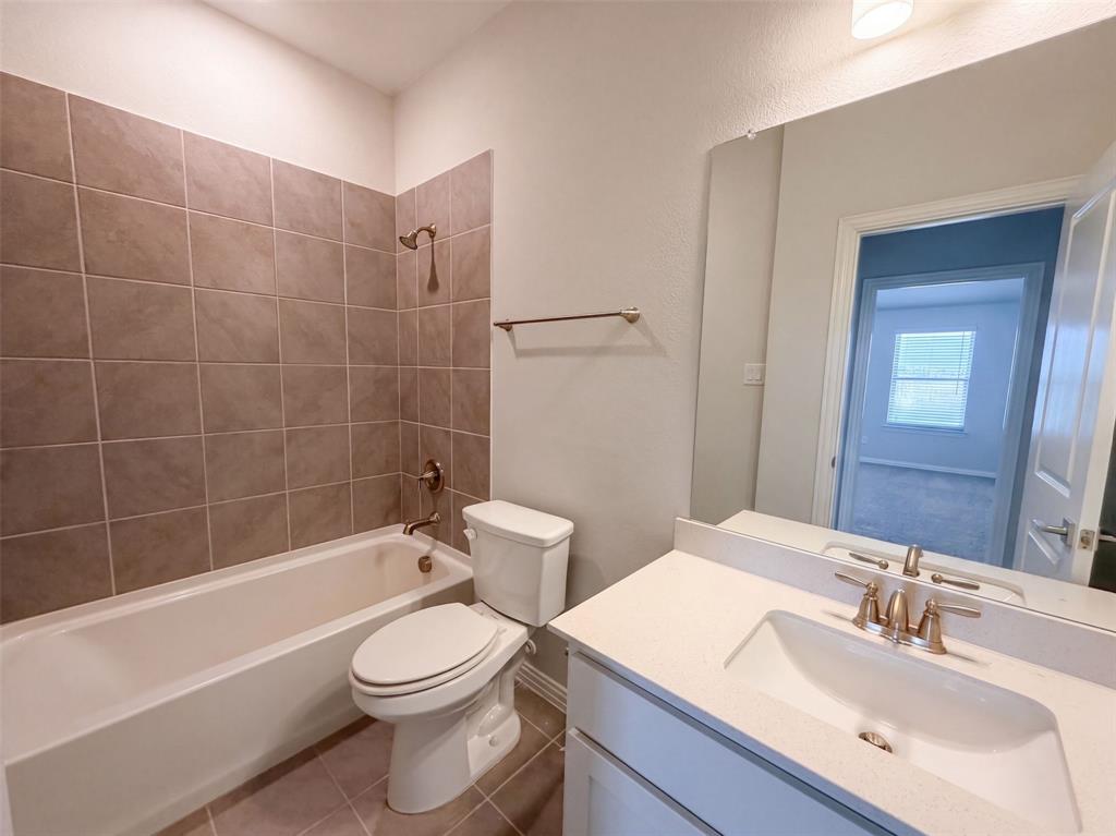 1448 Martingale Lane Property Photo 16