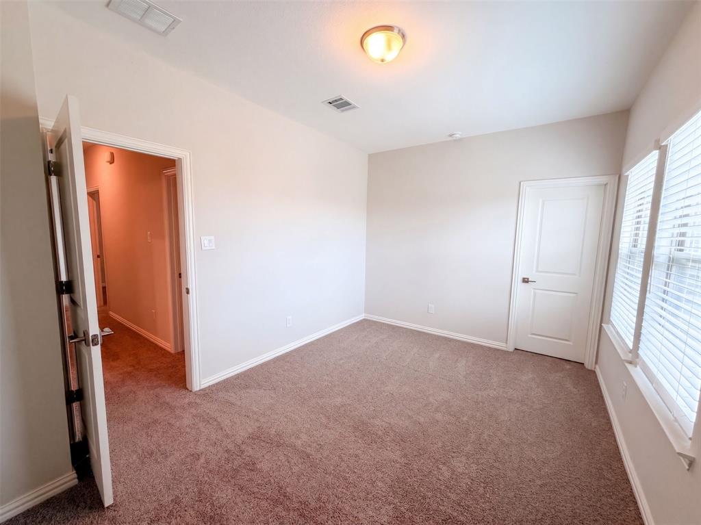 1448 Martingale Lane Property Photo 18