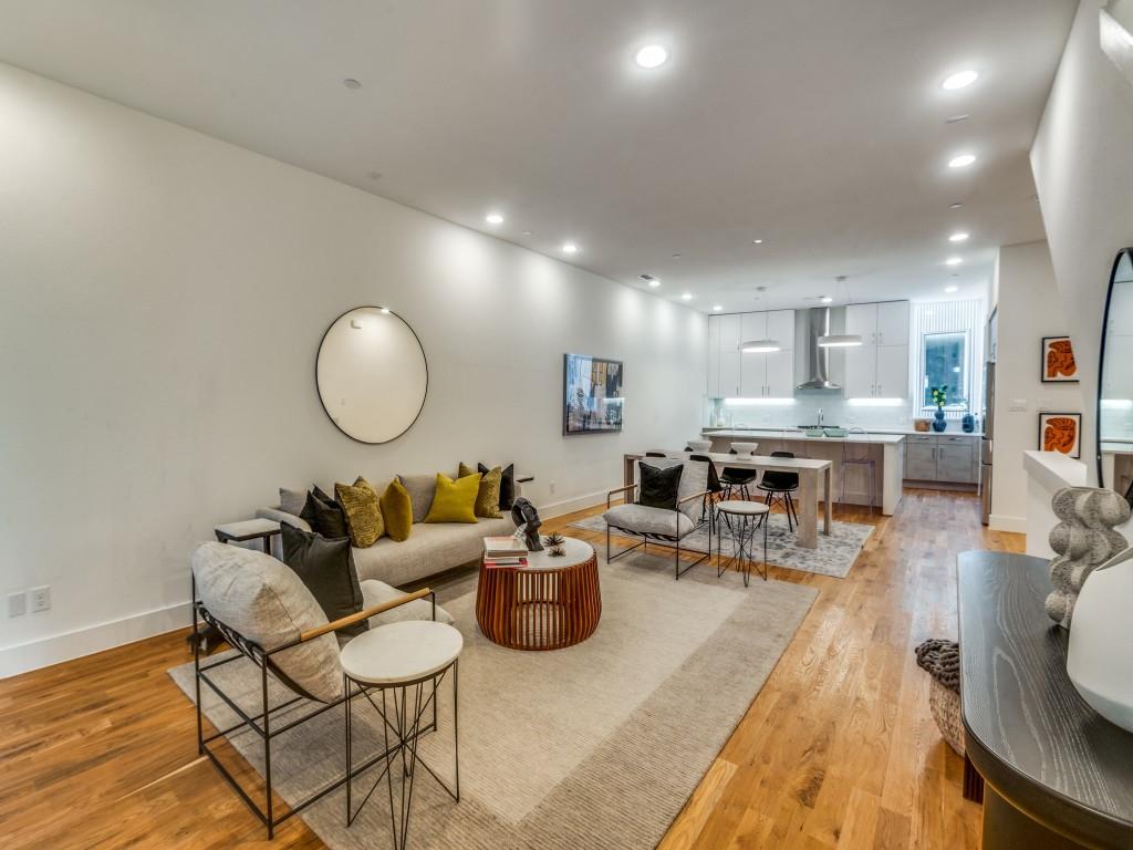 426 W 9th Street 106 Property Photo 8
