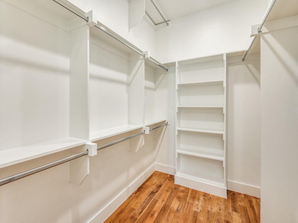 426 W 9th Street 106 Property Photo 19