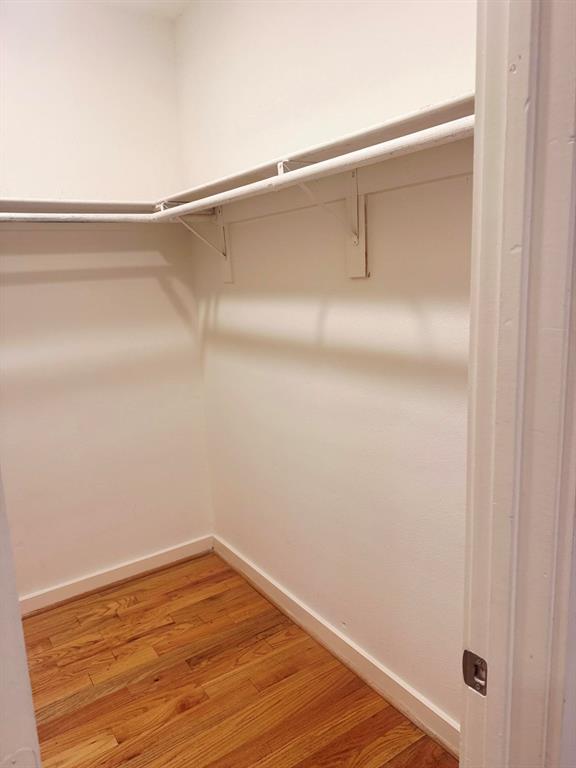406 Lansing Street Property Photo 2