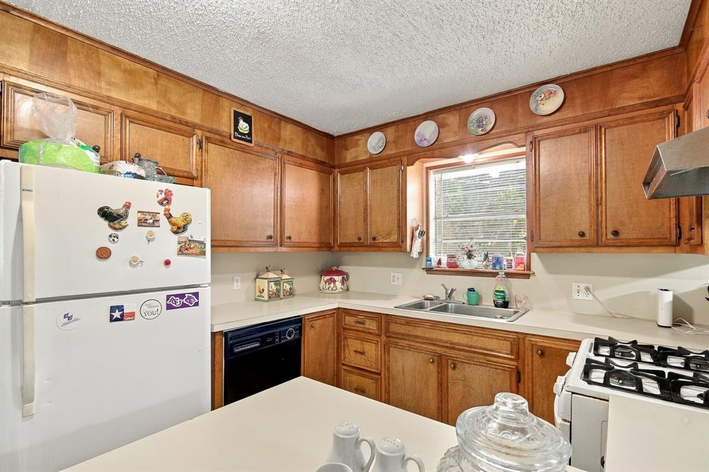 203 Bowie Street Property Photo 11