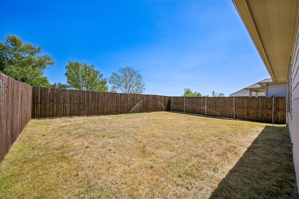 925 King Street Property Photo 28