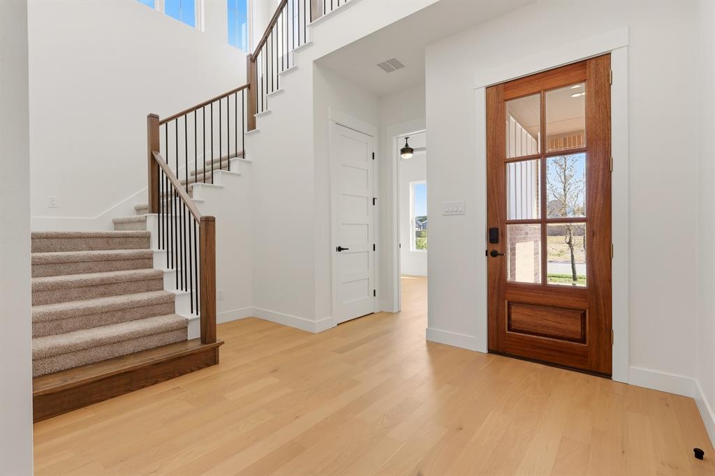 239 Parkland Valley Property Photo 5