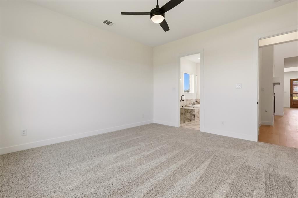 239 Parkland Valley Property Photo 11