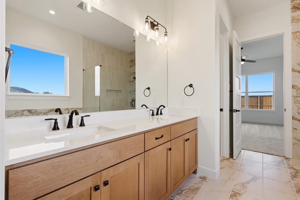 239 Parkland Valley Property Photo 14