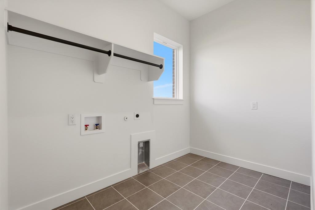 239 Parkland Valley Property Photo 17