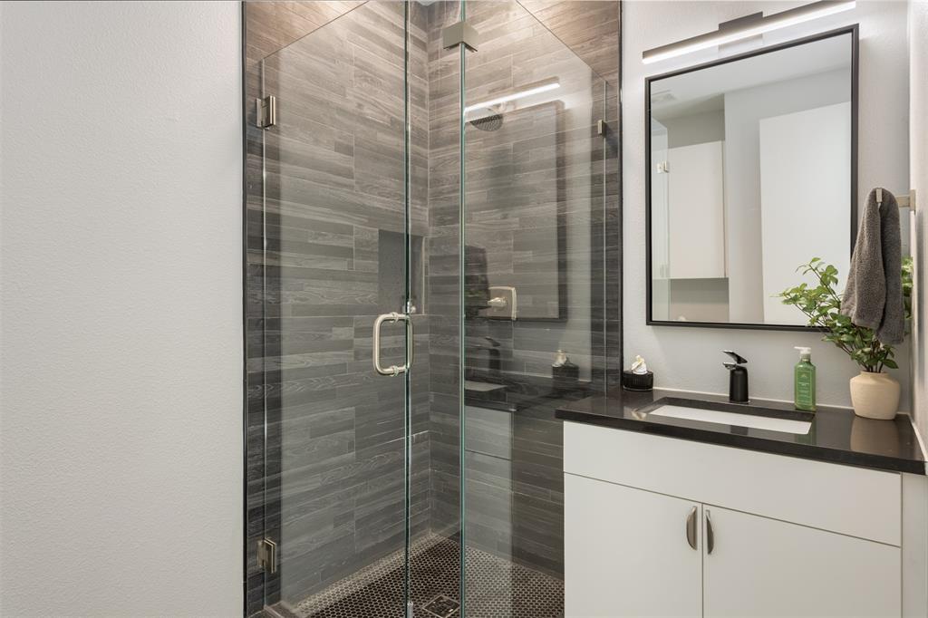 4703 Munger Avenue 101 Property Photo 16