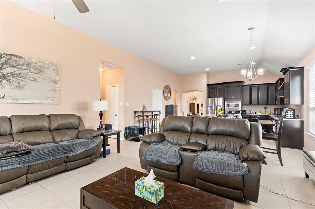 127 Chaco Drive Property Photo 4