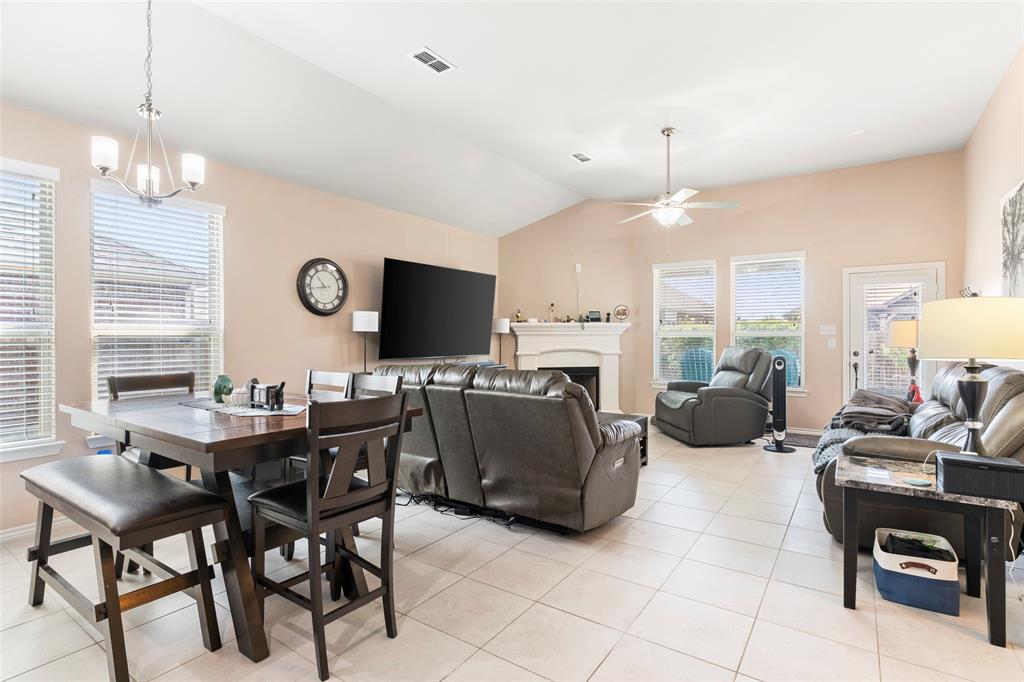 127 Chaco Drive Property Photo 12
