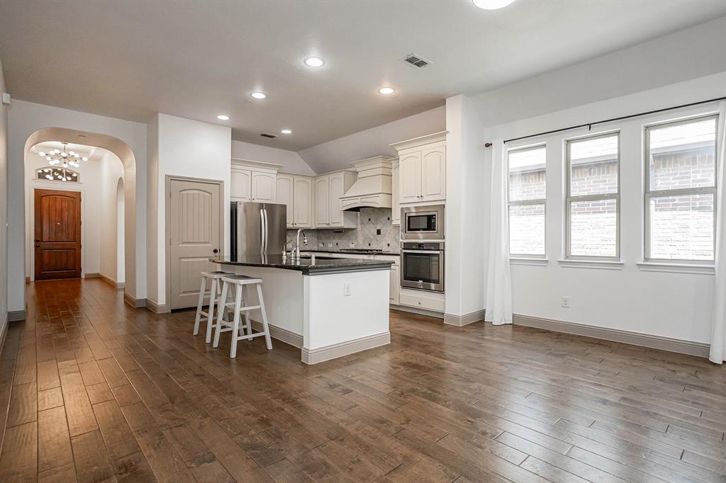 8609 Grassland Drive Property Photo 8