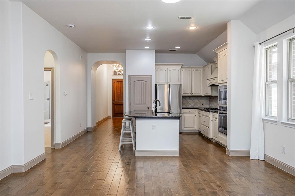 8609 Grassland Drive Property Photo 11