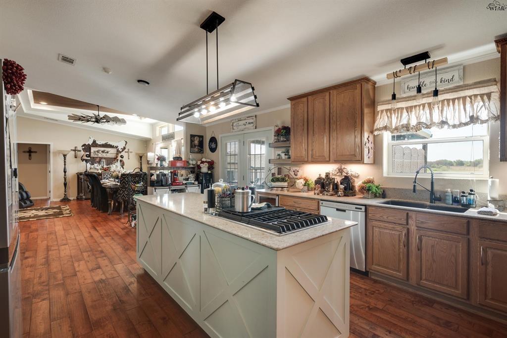 7653 Fm 2606 Property Photo 10