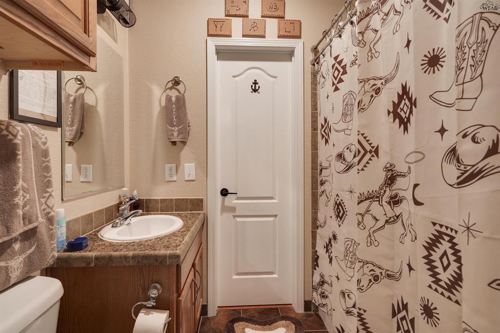 7653 Fm 2606 Property Photo 20