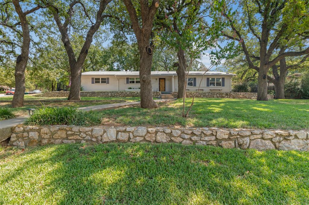 1800 Emerson Lane Property Photo 1