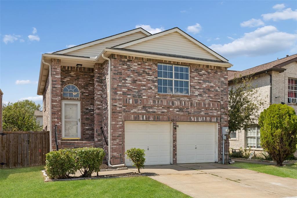 2034 Peregrine Court Property Photo 2