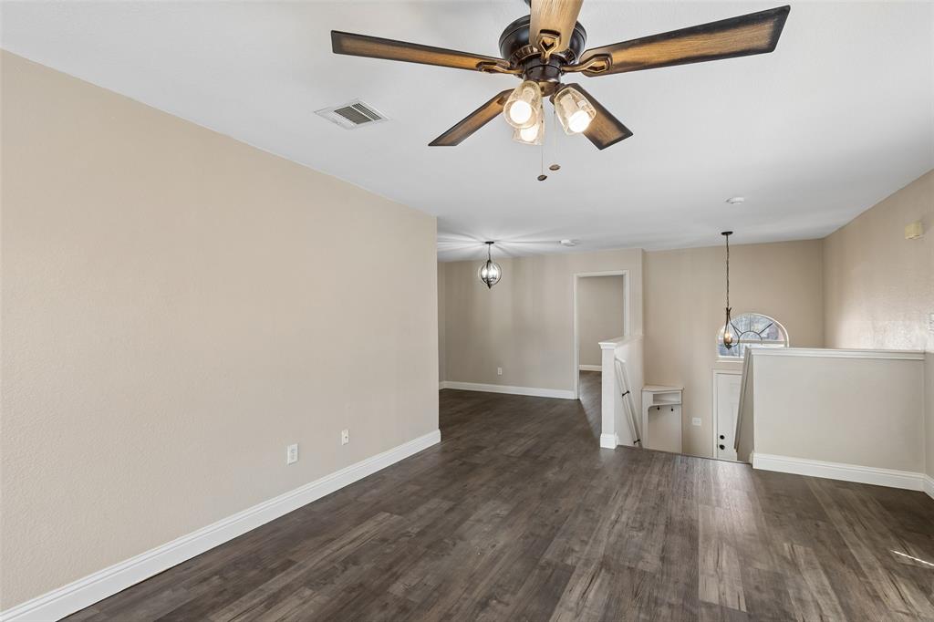 2034 Peregrine Court Property Photo 4