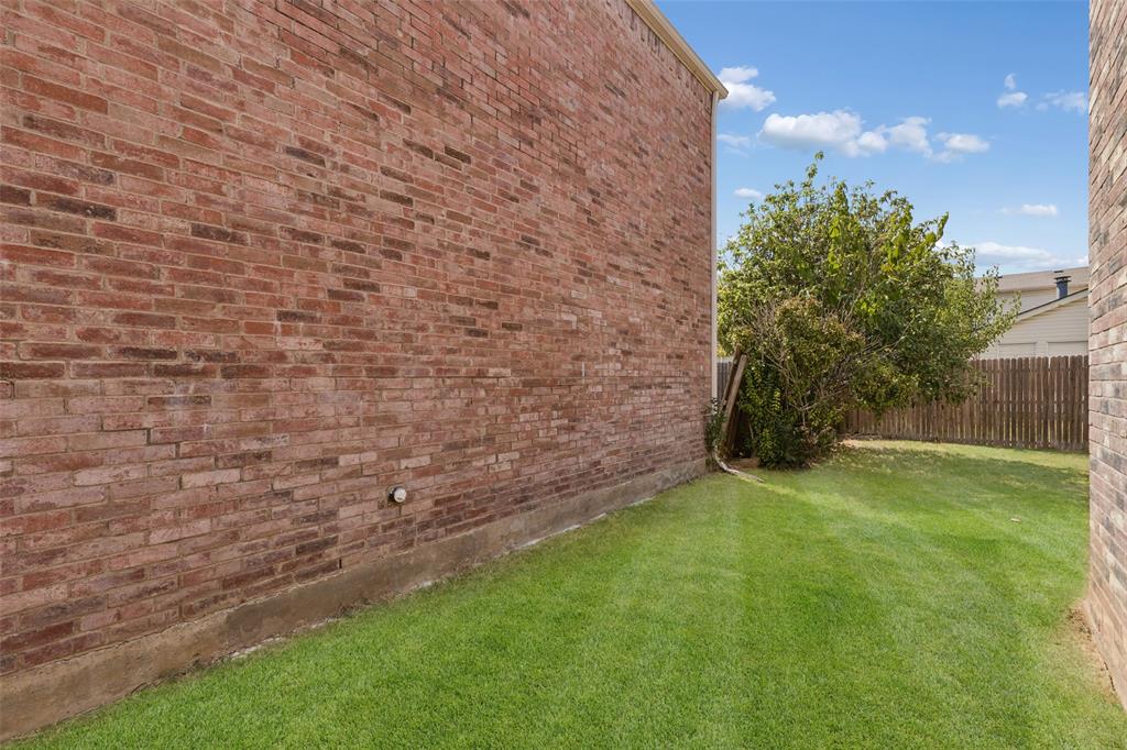 2034 Peregrine Court Property Photo 30