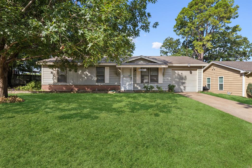 809 Helen Drive Property Photo 1