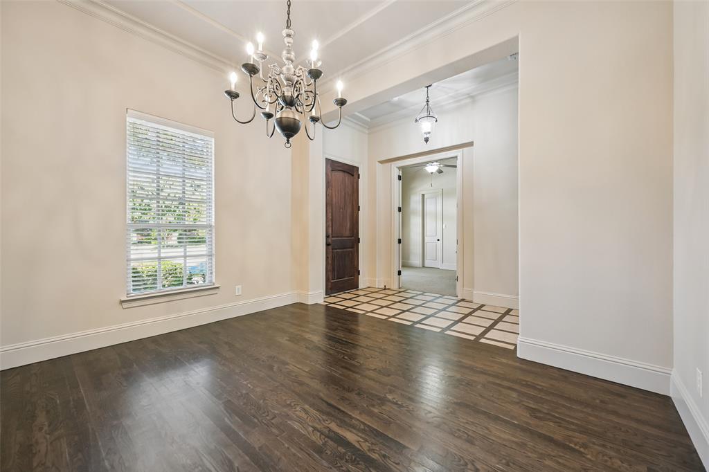 840 Butchart Drive Property Photo 16