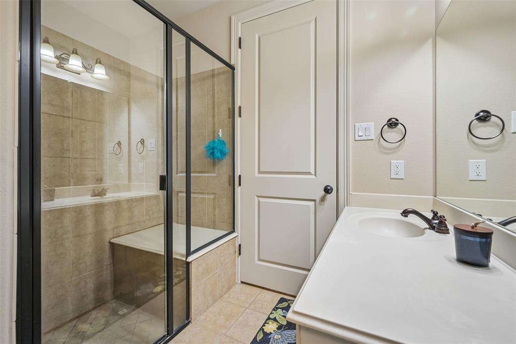 840 Butchart Drive Property Photo 25