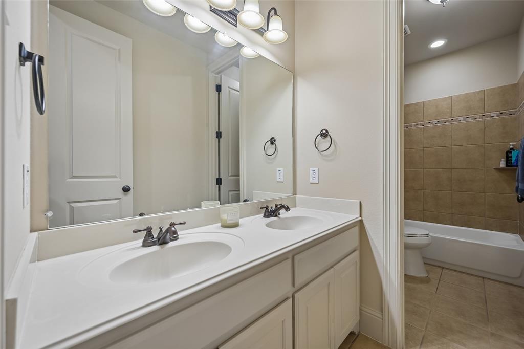840 Butchart Drive Property Photo 29