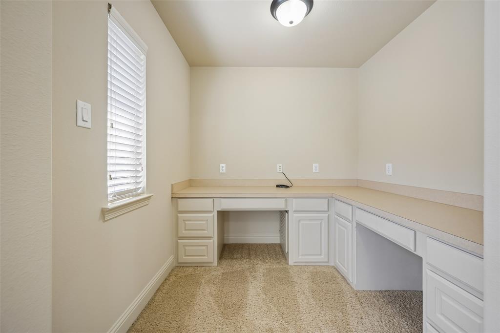 840 Butchart Drive Property Photo 34