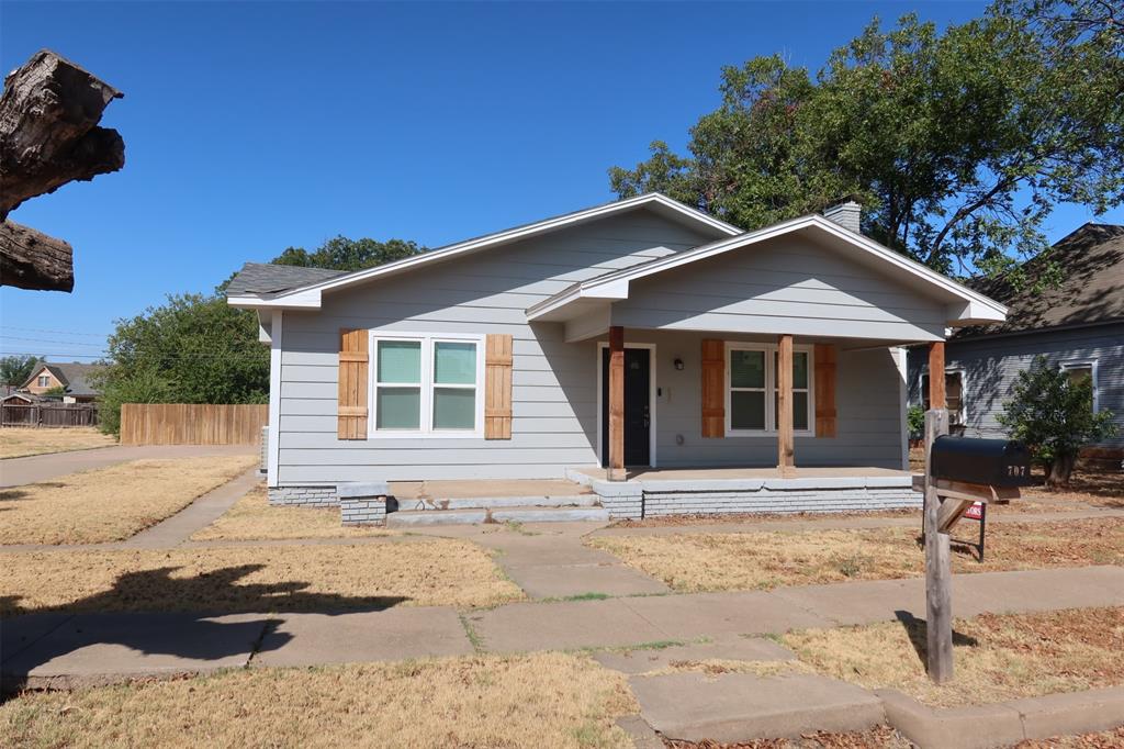 707 N Foley Street Property Photo 1