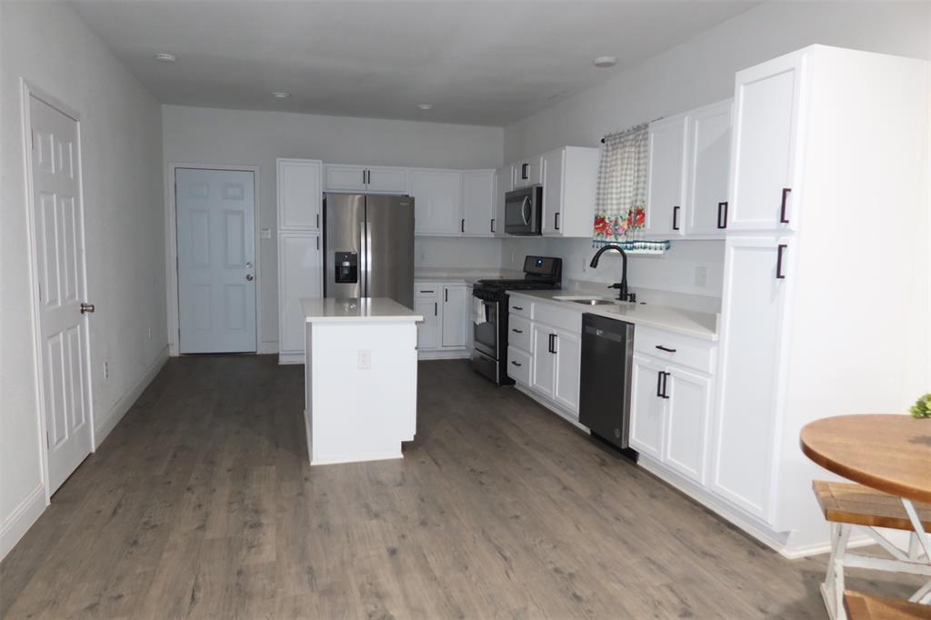 707 N Foley Street Property Photo 5