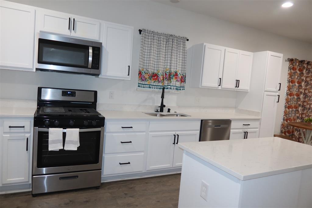 707 N Foley Street Property Photo 8